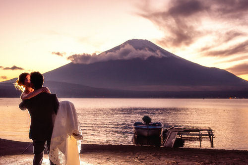 在富士山結婚照